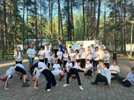 дети в лагере
