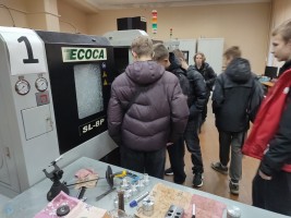 Знакомство со станками Знакомство со станками